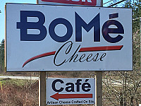 BoMe Cheese outside