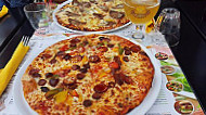 Pizzeria Patton food