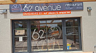62 Eme Avenue outside