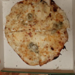 Le Pizzaiolo Le Camion Pizza De La Region De Cailly food