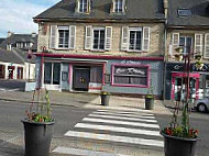Cafe De La Liberte outside