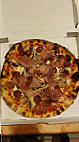 Pizza Raphaël food