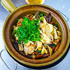 Tung Sui Heng Pochana (stadium One) food