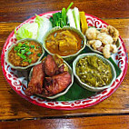 Huen Muan Jai food