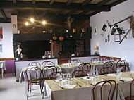 Restaurant La Rapee food