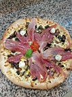 Don Pizza Chez Ferrara food