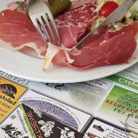 Crêperie Saladerie Traiteur Tabac Pmu Les Terrasses Du Lac Des Settons Nourriture