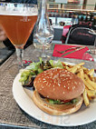 Supr'm Cafe food