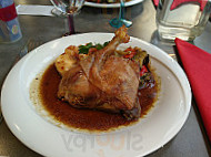 Supr'm Cafe food