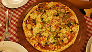 Fannie Bay Super Pizza food