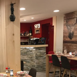 Les Tables De La Fontaine Nourriture