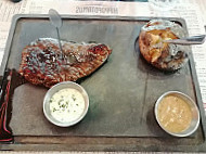 Hippopotamus Steakhouse food