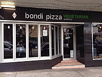 Bondi Pizza Gallery outside