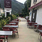 Le Café De La Clairette inside