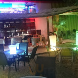 Le Hangar Des Gourmets inside