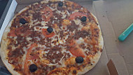 Regalo Pizza food