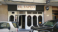 El Tapeo Bruguera outside