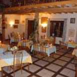 Auberge La Source Dentro