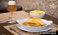 Francesinha E Pra Se food