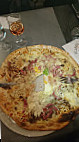 Vivaldi Pizzeria Italien 91 food