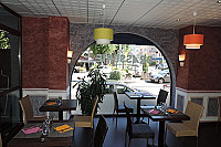 Cafe De L De Ville inside