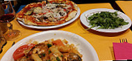 Pizza Del Castello food