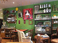 Café Broc' inside