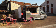 Le Truck Du Coin outside