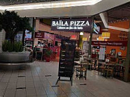 Baïla Pizza outside