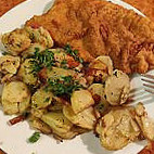 Bayrisches Schnitzel- & Hendlhaus food