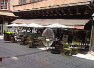 Le Café Du Marché outside