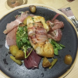 Plumes Cassolettes food