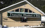 Thrums Market outside