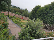 La Terrasse Des Géants outside