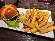 Red Robin Gourmet Burgers And Brews food