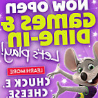 Chuck E. Cheese food