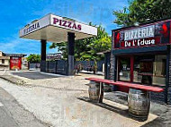 Pizzeria De L'écluse Au Feu De Bois Distributeur De Pizza 24h 24 7j 7 outside