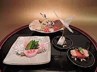 Kaiseki Yu-zen Hashimoto inside