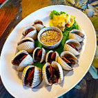 Sripol Seafood House food