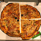 Pizza Pinga food