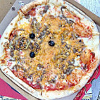 La Pizza du Champ de Foire food