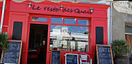 Le Resto Des Quais outside