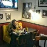 Au Rendez Vous Tabac Bar Restaurant inside