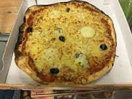 Pizza Campagnola food