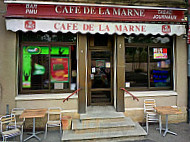 Café De La Marne inside