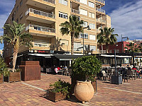 Cafeteria El Muelle inside