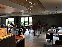 Campanile Auxerre Restaurant inside