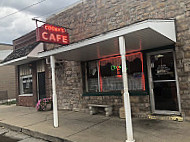 Cooky's Cafe outside