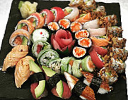 Suki Sushi food