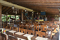 Restaurant Galaxy inside